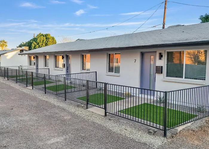Arcadia Lite Unit 7 Your Quiet Retreat Away Apartment *